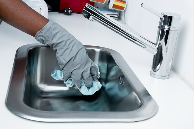 Photo by pascalhelmer cleaning photo