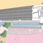 Regularne czyszczenie klimatyzacji zapobiega rozwojowi bakterii i poprawia wydajność urządzenia