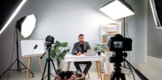 Profesjonalny kącik do wideokonferencji – tworzenie wirtualnej przestrzeni biurowej Profesjonalny kącik do wideokonferencji