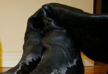 Białe smugi na butach – jak efektywnie usunąć plamy z soli ze skóry i zamszu domowymi sposobami? 7543921e salt stains removal 1770653151