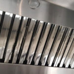 krok-po-kroku-wyjmowanie-filtrow-z-okapu